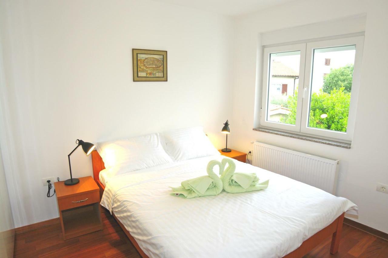 Brace Ilic 1 Apartment Fazana Bagian luar foto